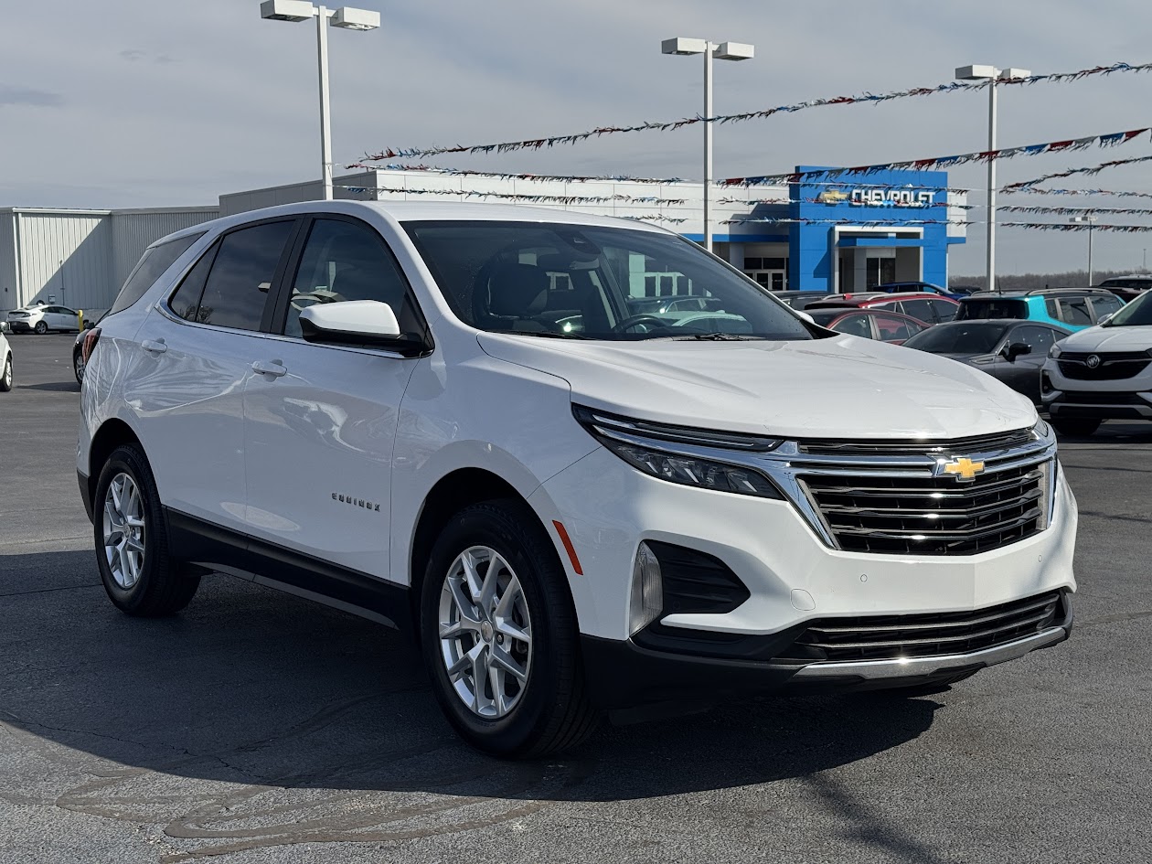 2022 Chevrolet Equinox Vehicle Photo in BOONVILLE, IN 47601-9633