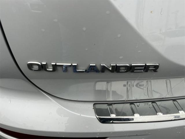 2022 Mitsubishi Outlander Vehicle Photo in TULLY, NY 13159-3159