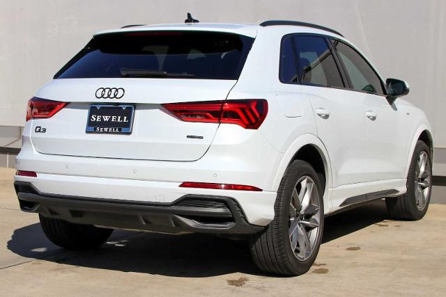 2024 Audi Q3 Vehicle Photo in SUGAR LAND, TX 77478