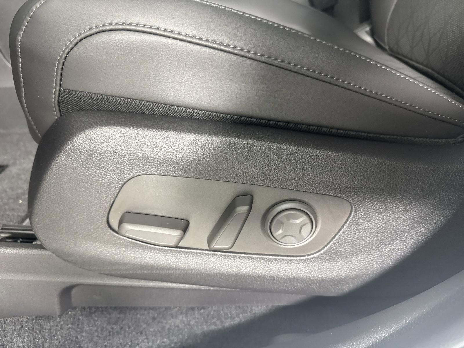 2025 Kia Carnival Hybrid Vehicle Photo in GEORGETOWN, TX 78626-7508