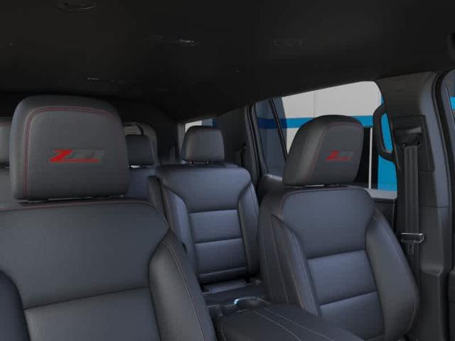 2025 Chevrolet Traverse Vehicle Photo in MOON TOWNSHIP, PA 15108-2571
