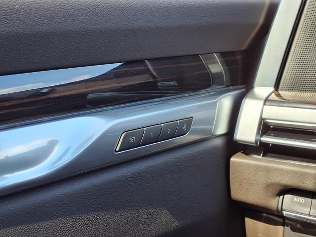 2025 Cadillac Escalade Vehicle Photo in TAMPA, FL 33612-3404