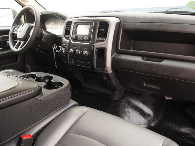 2022 Ram 1500 Classic Vehicle Photo in MADISON, IN 47250-1611