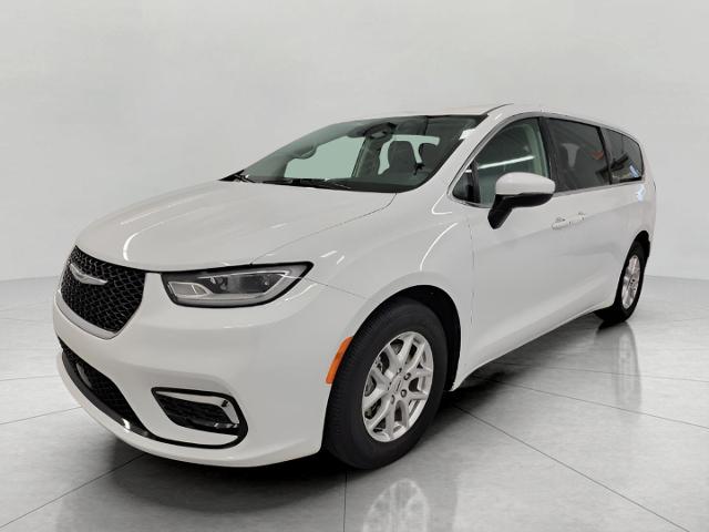 2023 Chrysler Pacifica Vehicle Photo in Green Bay, WI 54304