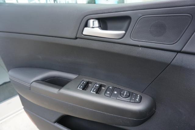 2021 Kia Sportage Vehicle Photo in FAIRMONT, WV 26554-2318