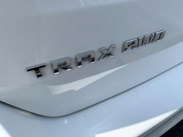 2022 Chevrolet Trax Vehicle Photo in MOON TOWNSHIP, PA 15108-2571