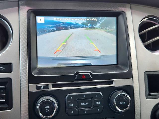 2017 Ford Expedition Vehicle Photo in DENTON, TX 76210-9321