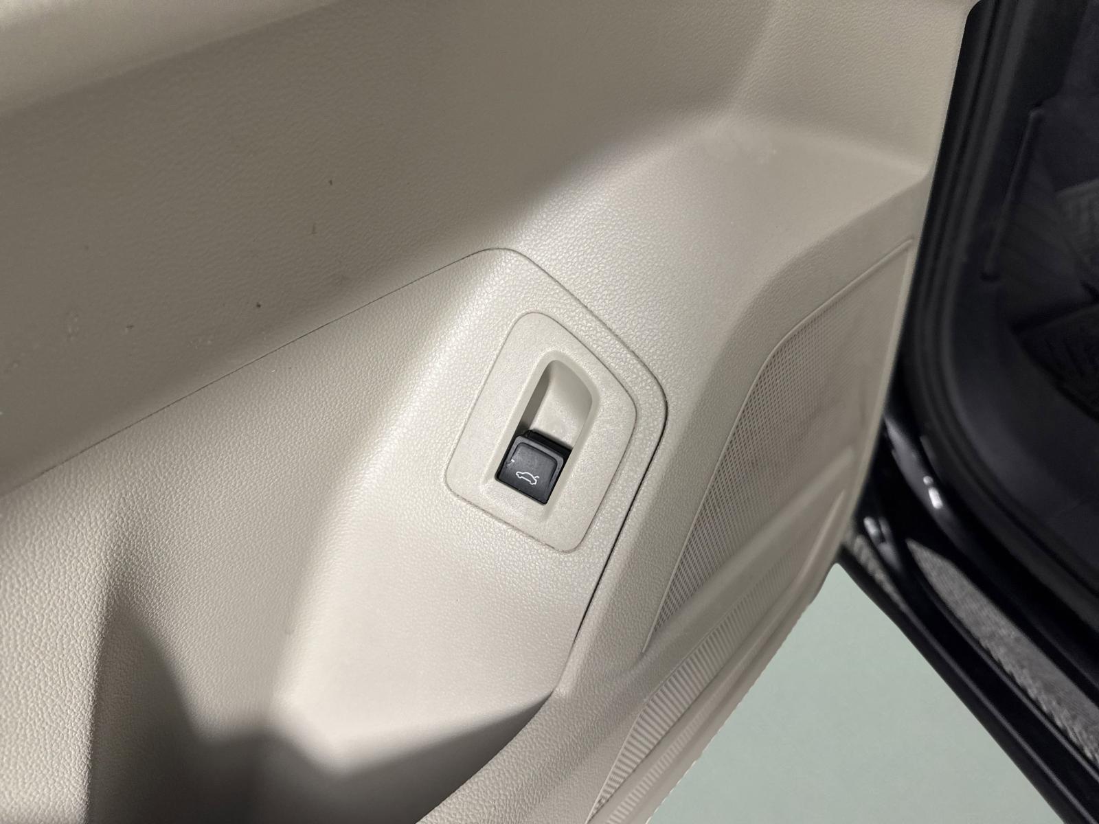 2022 Volkswagen Atlas Vehicle Photo in Georgetown, TX 78626
