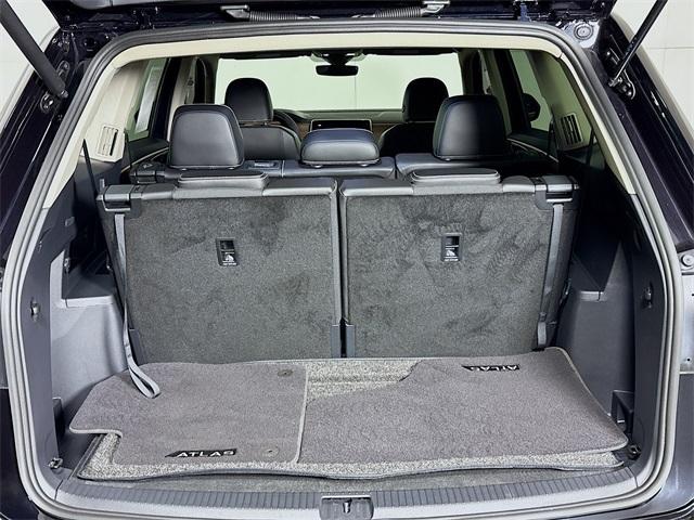 2024 Volkswagen Atlas Vehicle Photo in Puyallup, WA 98371