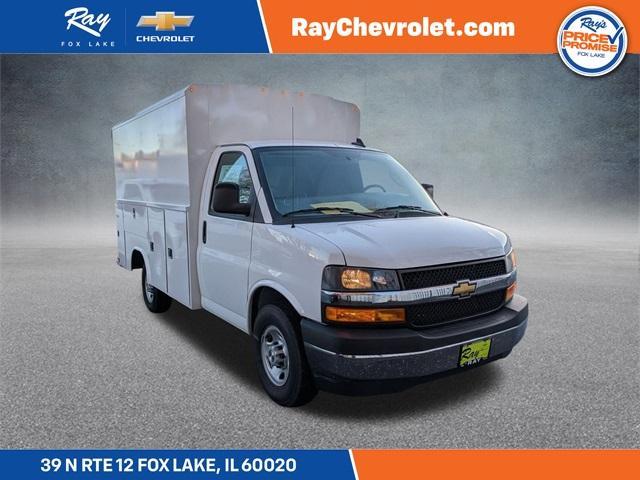 2025 Chevrolet Express Chassis 3500 Cutaway 139