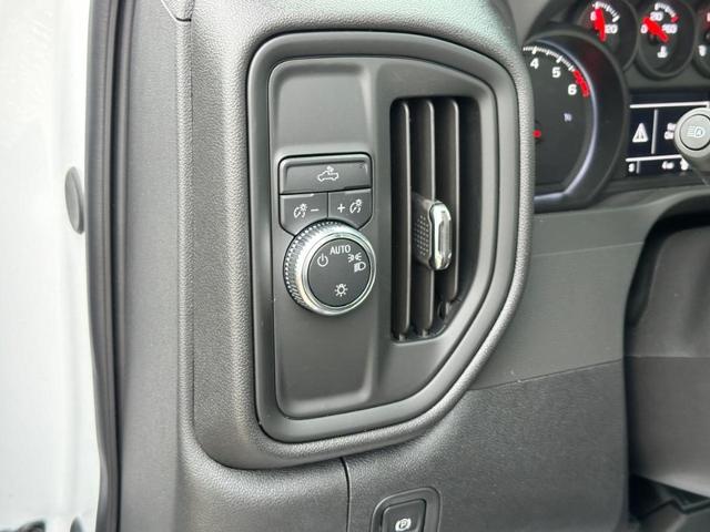 2025 GMC Sierra 1500 Vehicle Photo in COLUMBIA, MO 65203-3903