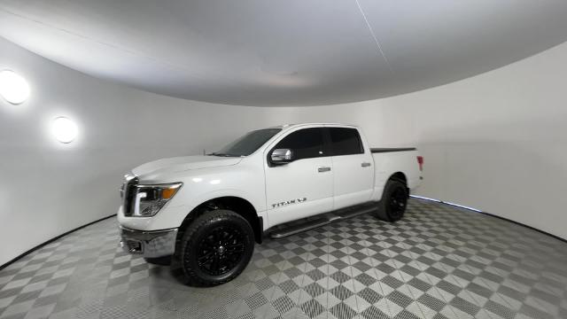 2018 Nissan TITAN Vehicle Photo in GILBERT, AZ 85297-0402