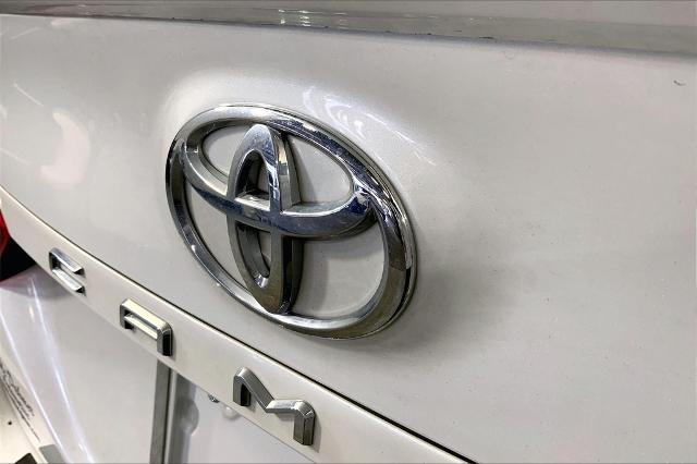 2018 Toyota Camry Vehicle Photo in Lees Summit, MO 64086