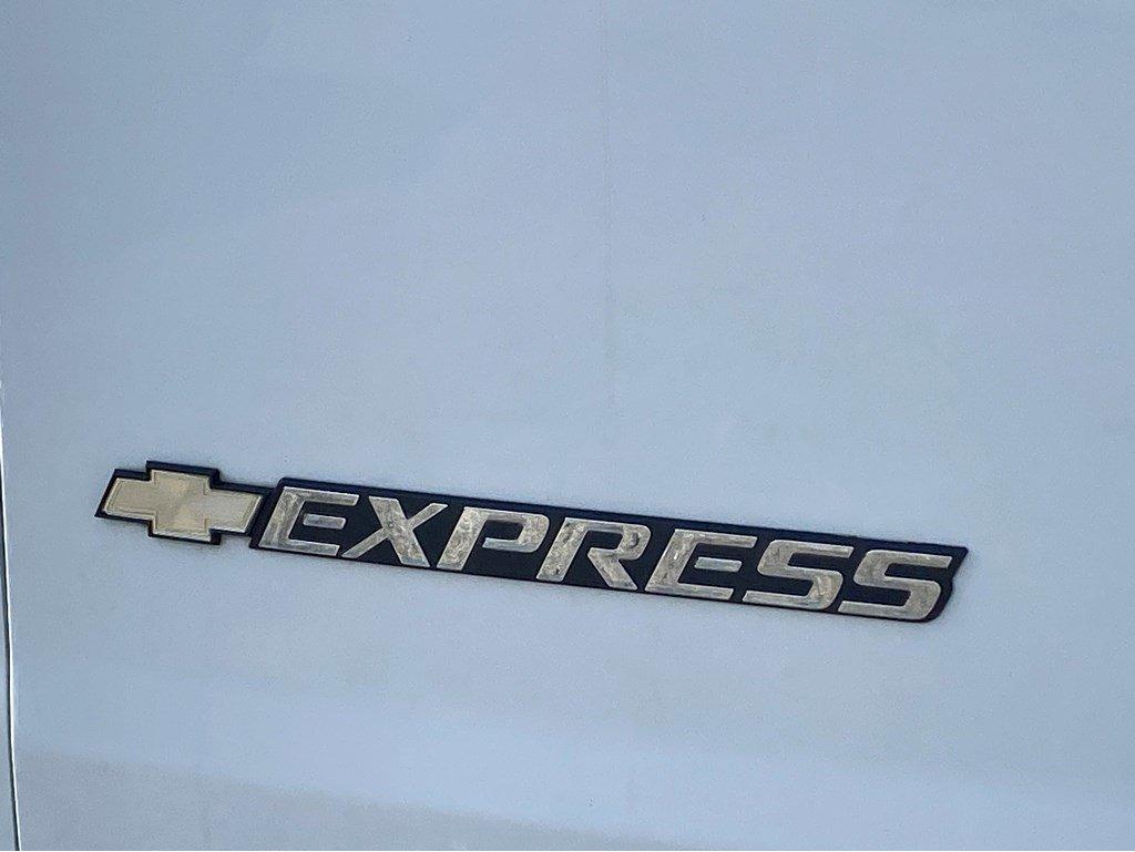2020 Chevrolet Express Passenger Vehicle Photo in SAVANNAH, GA 31406-4513