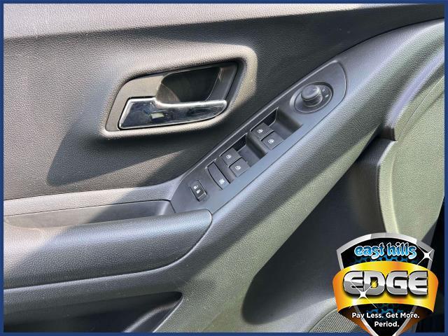 2022 Chevrolet Trax Vehicle Photo in Roslyn, NY 11576
