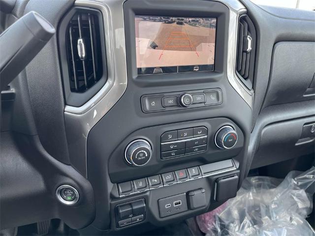 2024 Chevrolet Silverado 2500 HD Vehicle Photo in ALCOA, TN 37701-3235