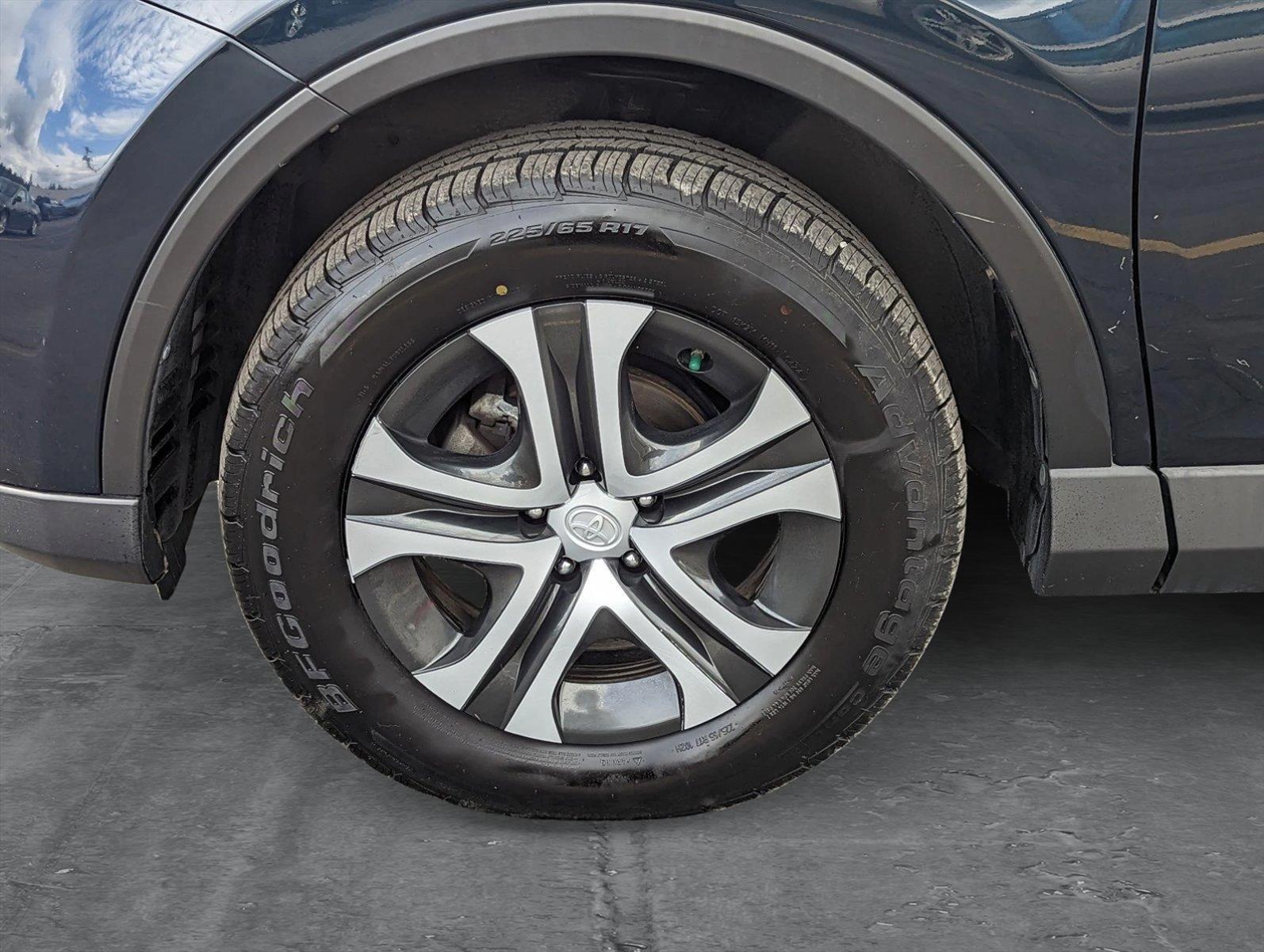 2018 Toyota RAV4 Vehicle Photo in Spokane Valley, WA 99212