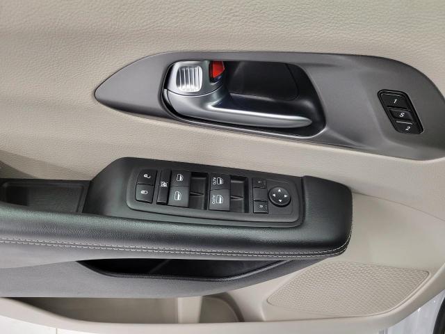 2023 Chrysler Pacifica Vehicle Photo in APPLETON, WI 54914-4656