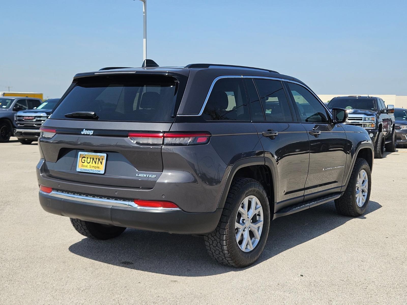 2023 Jeep Grand Cherokee Vehicle Photo in Seguin, TX 78155