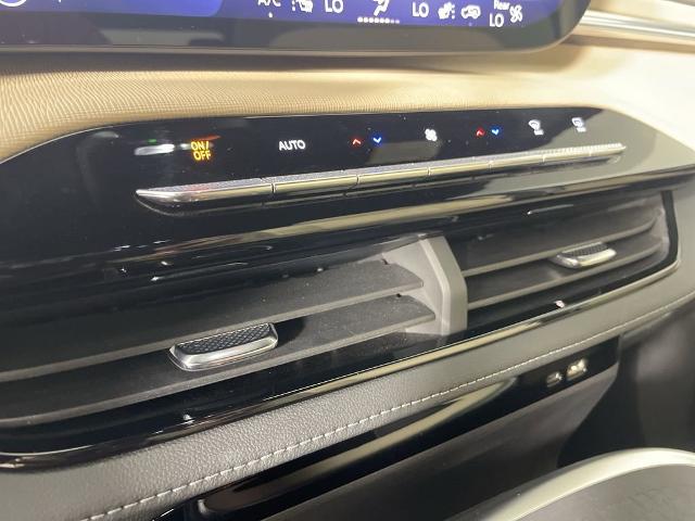 2025 Buick Enclave Vehicle Photo in GILBERT, AZ 85297-0402