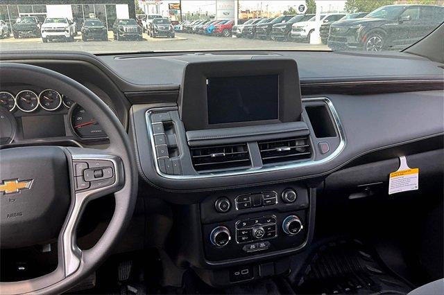 2024 Chevrolet Tahoe Vehicle Photo in TOPEKA, KS 66609-0000
