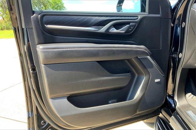 2024 GMC Yukon XL Vehicle Photo in TOPEKA, KS 66609-0000