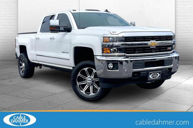 2015 Chevrolet Silverado 2500 HD Vehicle Photo in KANSAS CITY, MO 64114-4502
