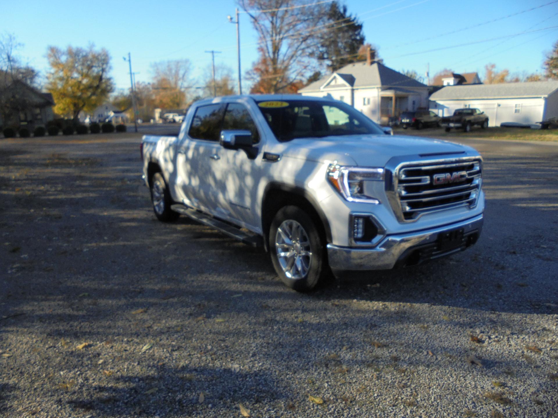 2022 GMC Sierra 1500 Limited SLT photo 3