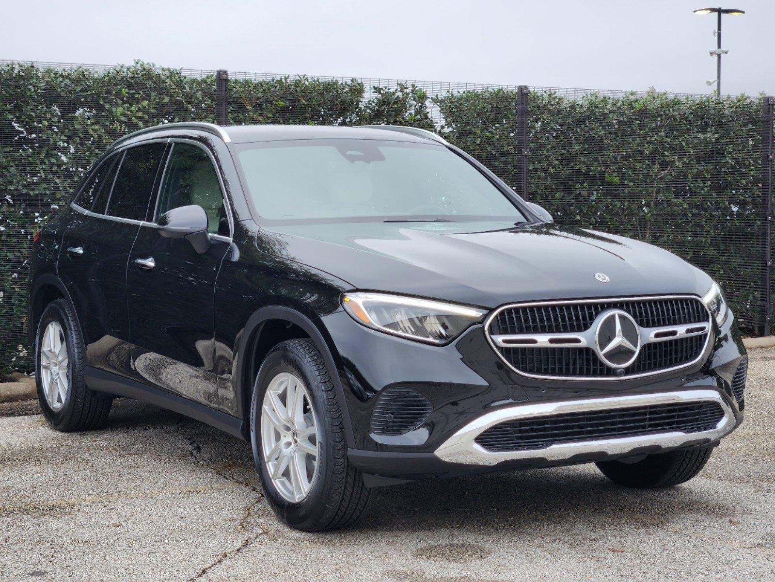 2025 Mercedes-Benz GLC Vehicle Photo in HOUSTON, TX 77079