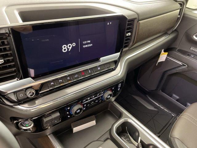 2025 Chevrolet Silverado 1500 Vehicle Photo in PHOENIX, AZ 85014-3381