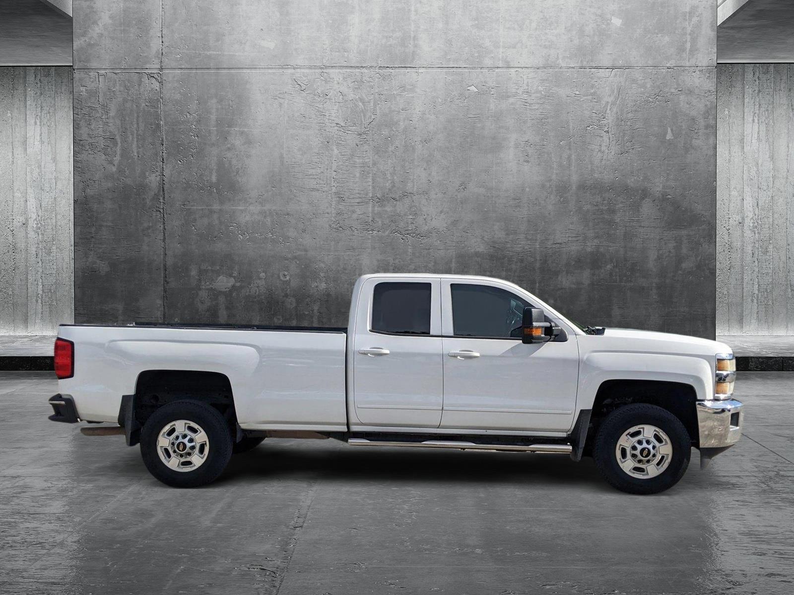 2015 Chevrolet Silverado 2500HD Built After Aug 14 Vehicle Photo in PEMBROKE PINES, FL 33024-6534