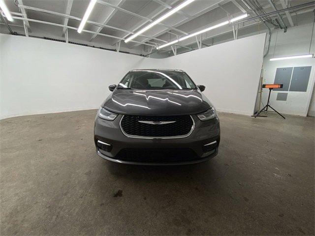 2023 Chrysler Pacifica Vehicle Photo in PORTLAND, OR 97225-3518