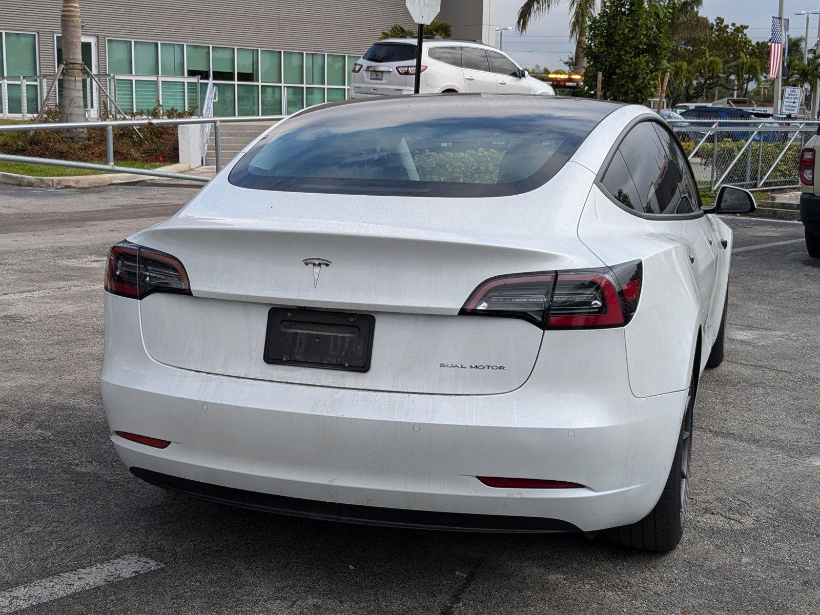 2022 Tesla Model 3 Vehicle Photo in Miami, FL 33015