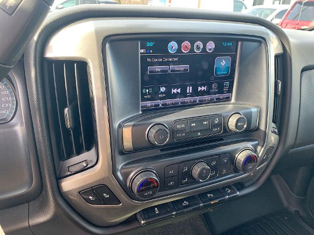 2018 Chevrolet Silverado 1500 Vehicle Photo in MOON TOWNSHIP, PA 15108-2571