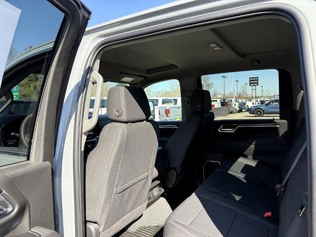 2025 GMC Sierra 2500 HD Vehicle Photo in CHICOPEE, MA 01020-5001