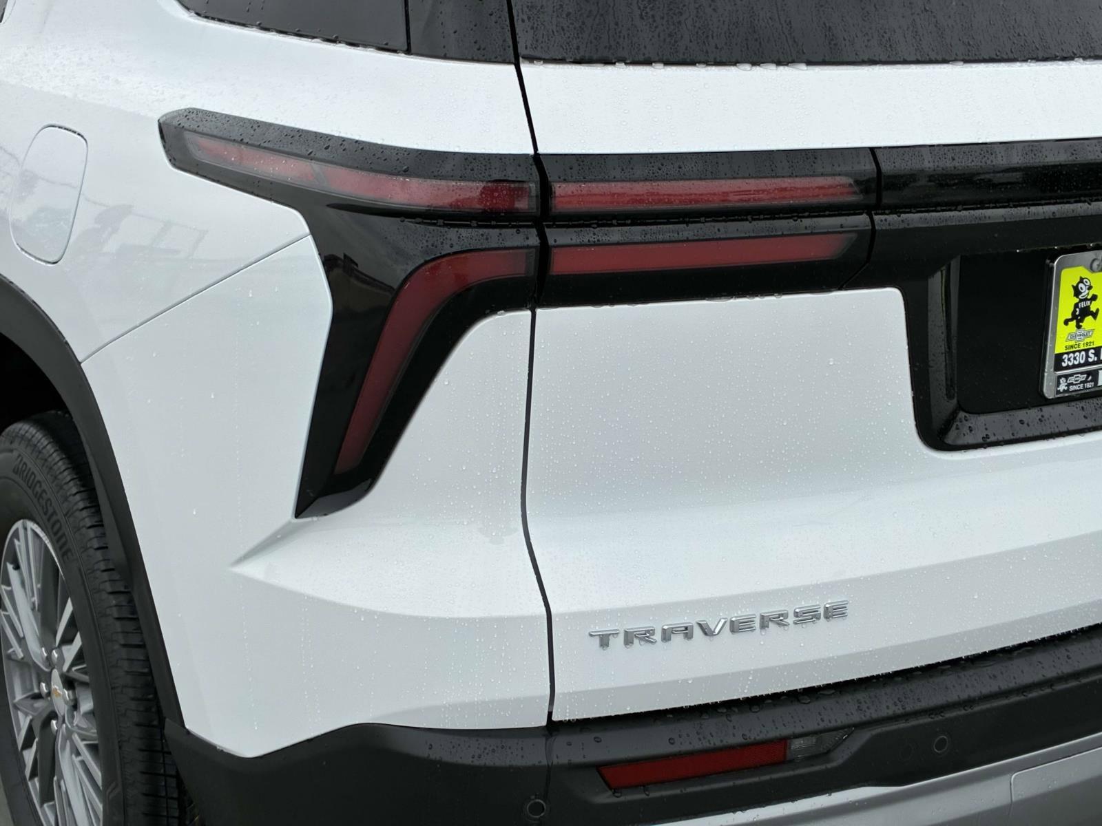 2025 Chevrolet Traverse Vehicle Photo in LOS ANGELES, CA 90007-3794