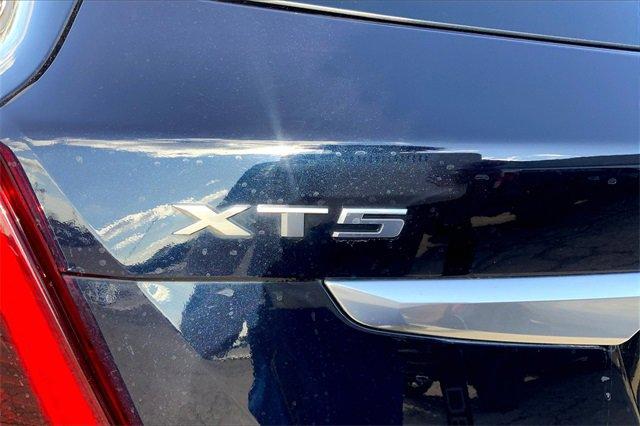 2021 Cadillac XT5 Vehicle Photo in TOPEKA, KS 66609-0000