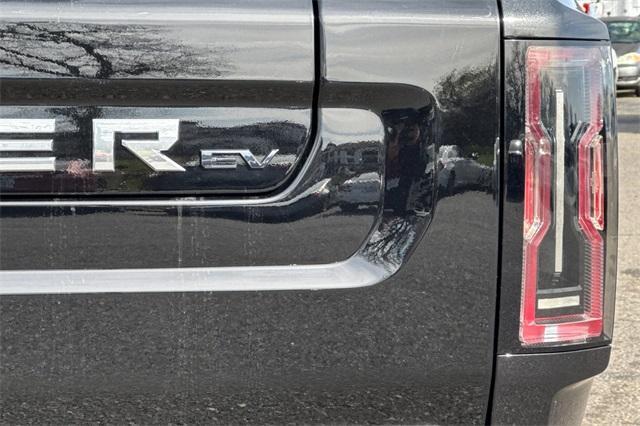 2024 GMC HUMMER EV Pickup Vehicle Photo in ELK GROVE, CA 95757-8703