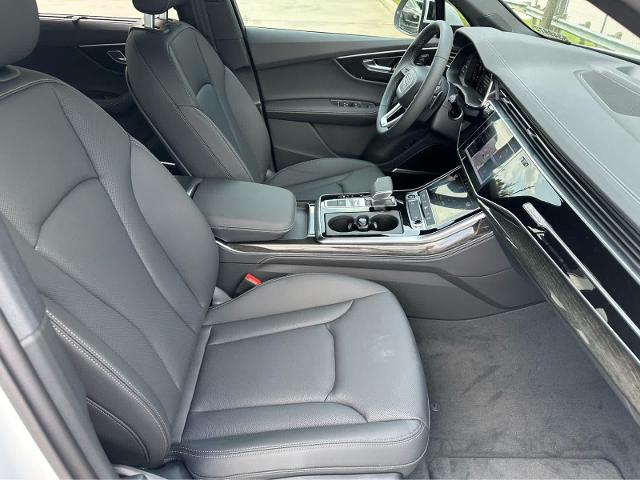 2025 Audi Q7 Vehicle Photo in HOUSTON, TX 77090