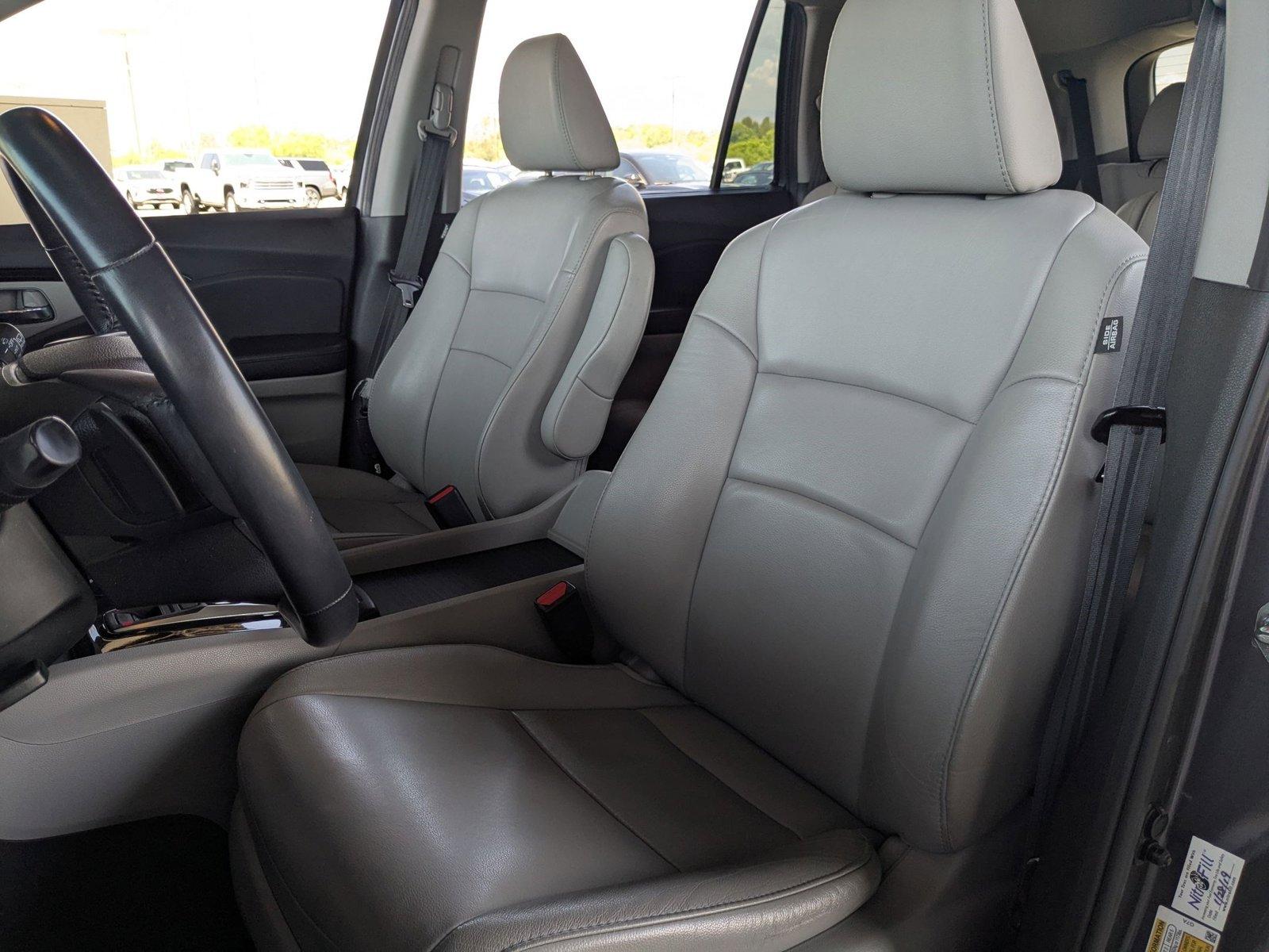 2019 Honda Pilot Vehicle Photo in Valencia, CA 91355