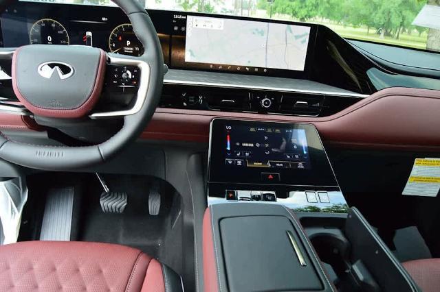 2025 INFINITI QX80 Vehicle Photo in Houston, TX 77090