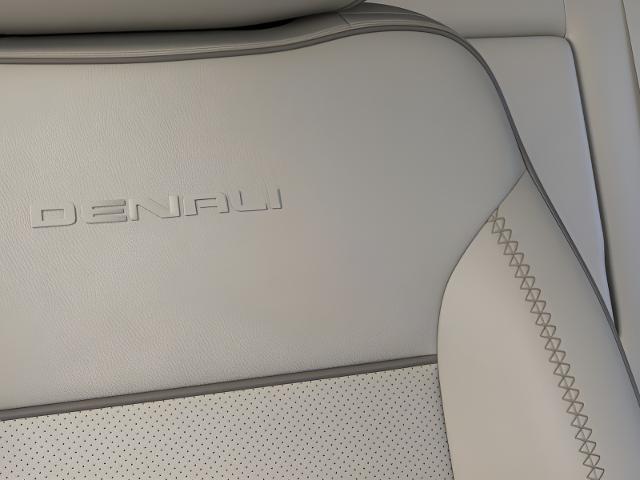 2025 GMC Yukon XL Vehicle Photo in GREEN BAY, WI 54303-3330