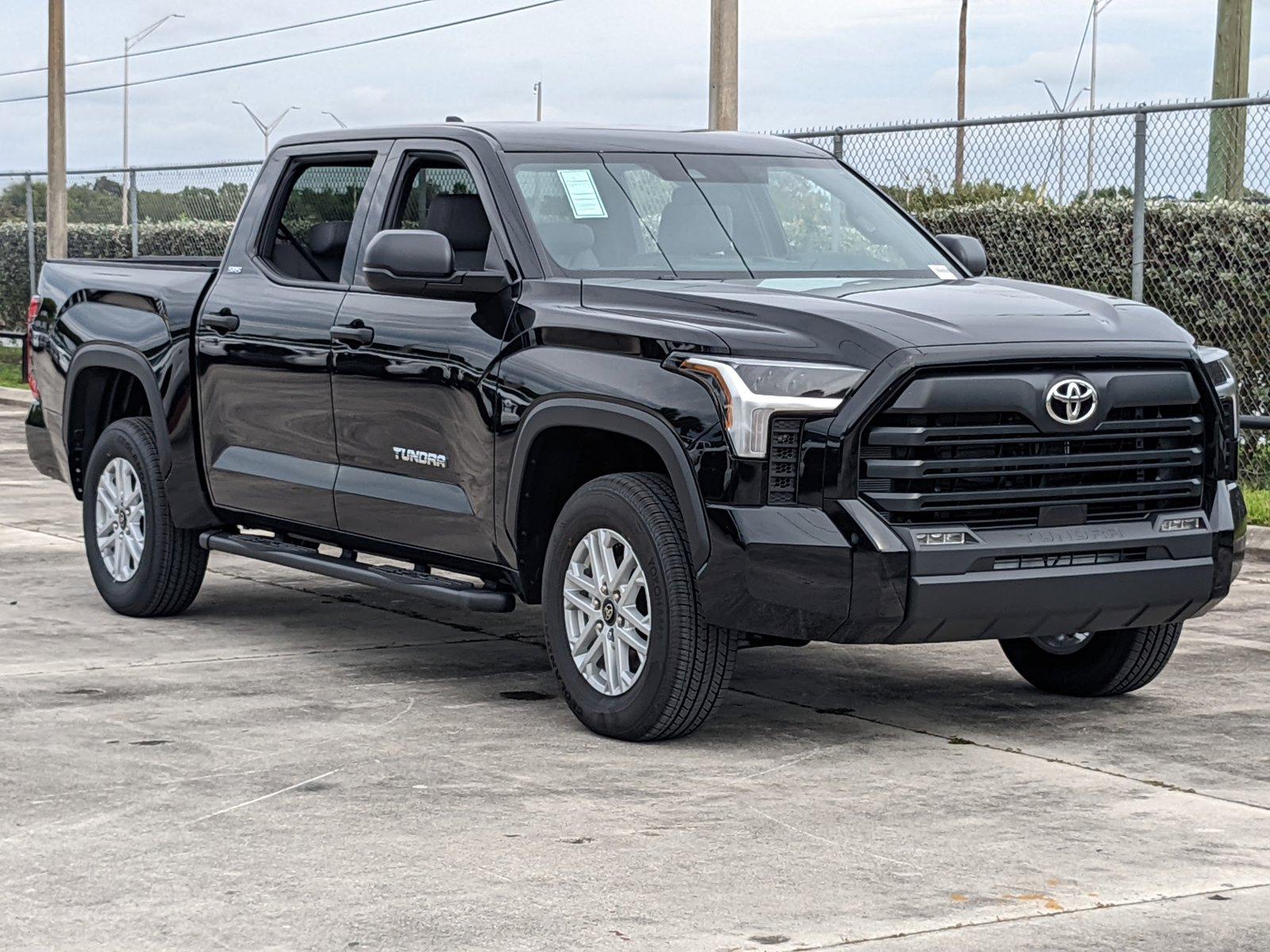 2025 Toyota Tundra 4WD Vehicle Photo in Davie, FL 33331