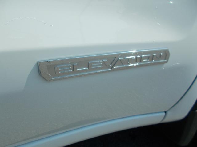 2025 GMC Sierra 1500 Vehicle Photo in LOWELL, MA 01852-4336