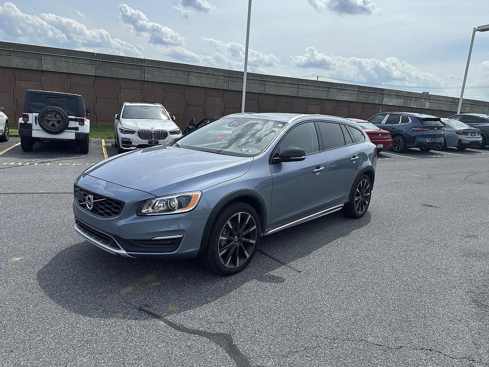 2017 Volvo V60 Cross Country Vehicle Photo in Lancaster, PA 17601