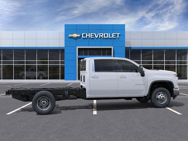 2025 Chevrolet Silverado 3500 HD Chassis Cab Vehicle Photo in PAWLING, NY 12564-3219