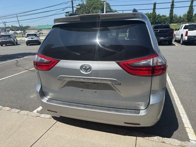 2020 Toyota Sienna Vehicle Photo in Flemington, NJ 08822