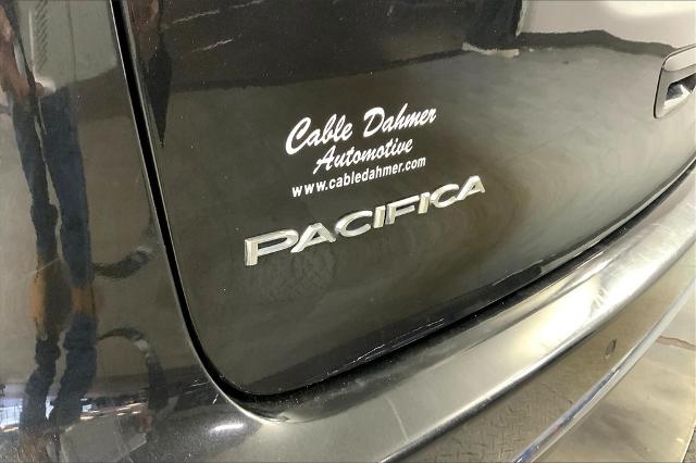 2020 Chrysler Pacifica Vehicle Photo in Kansas City, MO 64114