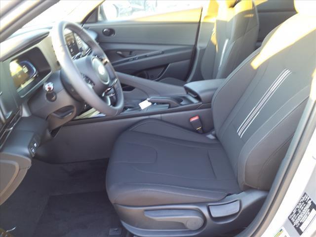 2025 Hyundai ELANTRA Vehicle Photo in Peoria, IL 61615