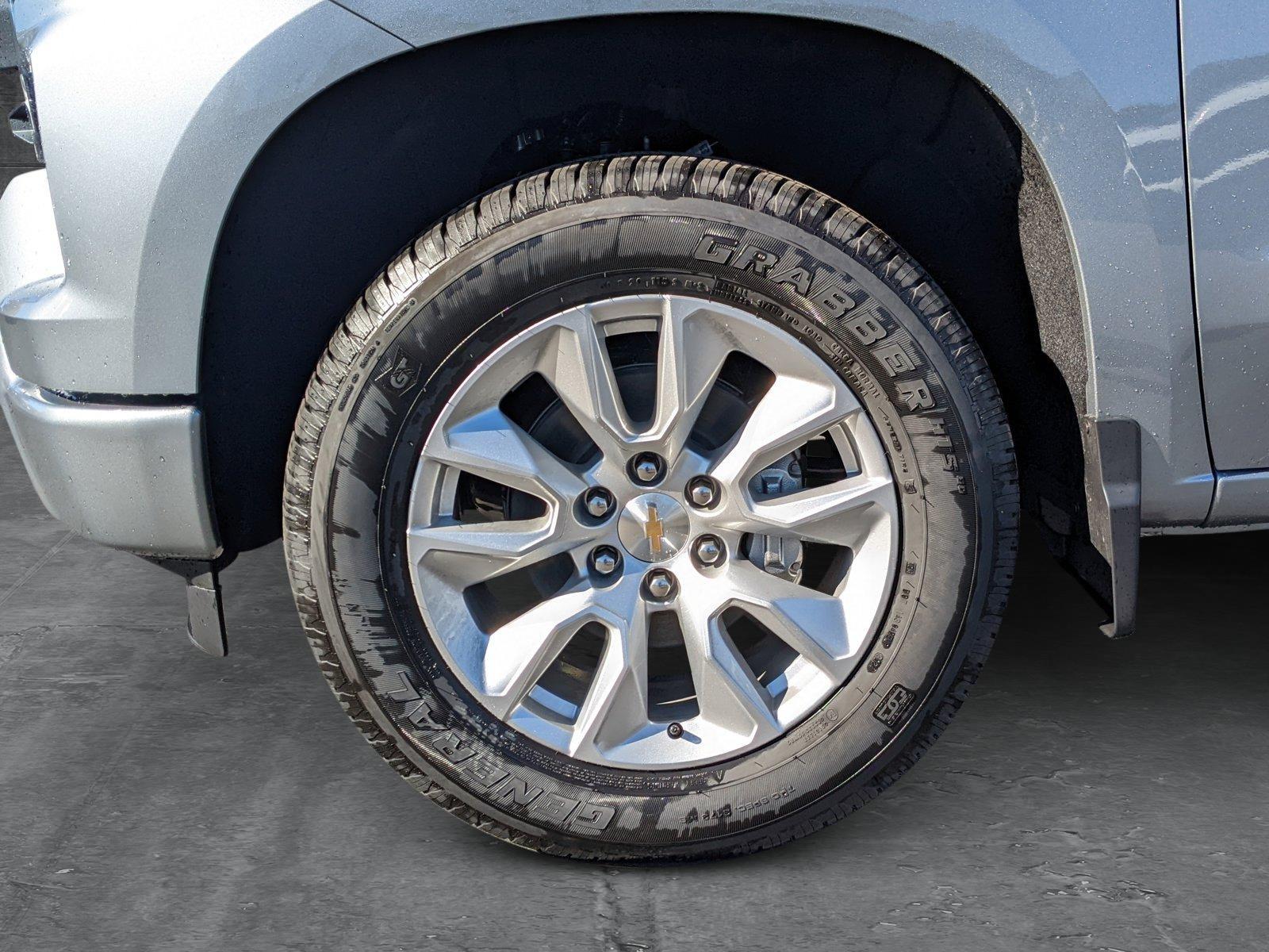 2024 Chevrolet Silverado 1500 Vehicle Photo in VALENCIA, CA 91355-1705